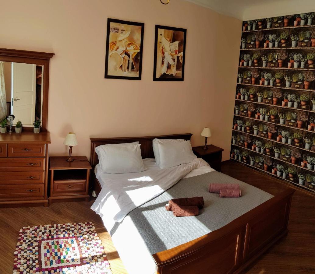 Kyiv Top Location 60M2 Apt In Old City Fast Wifi Selfchekin Bagian luar foto